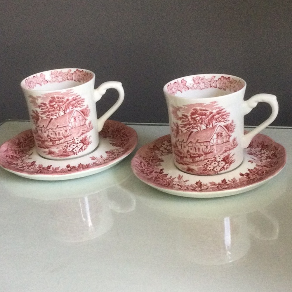 English Ironstone J & G Meakin Anne Hathaway’s Cottage Set Of 2 Cup & Sa…